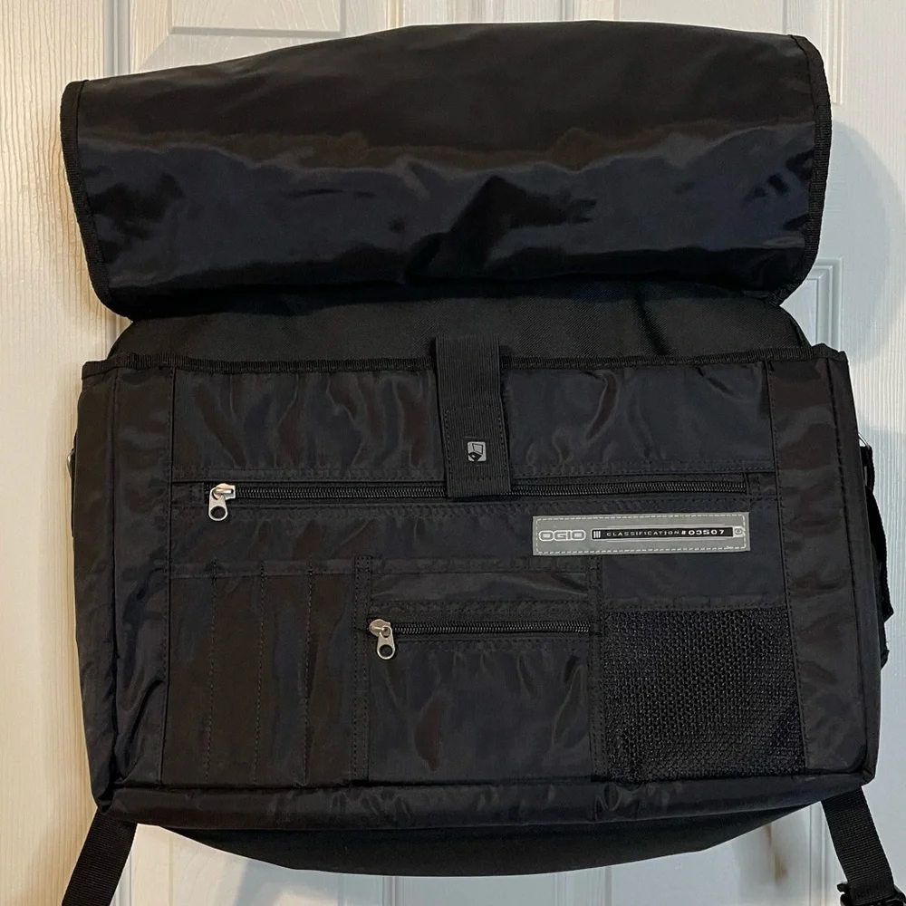 OGIO City Corp black messenger laptop travel bag